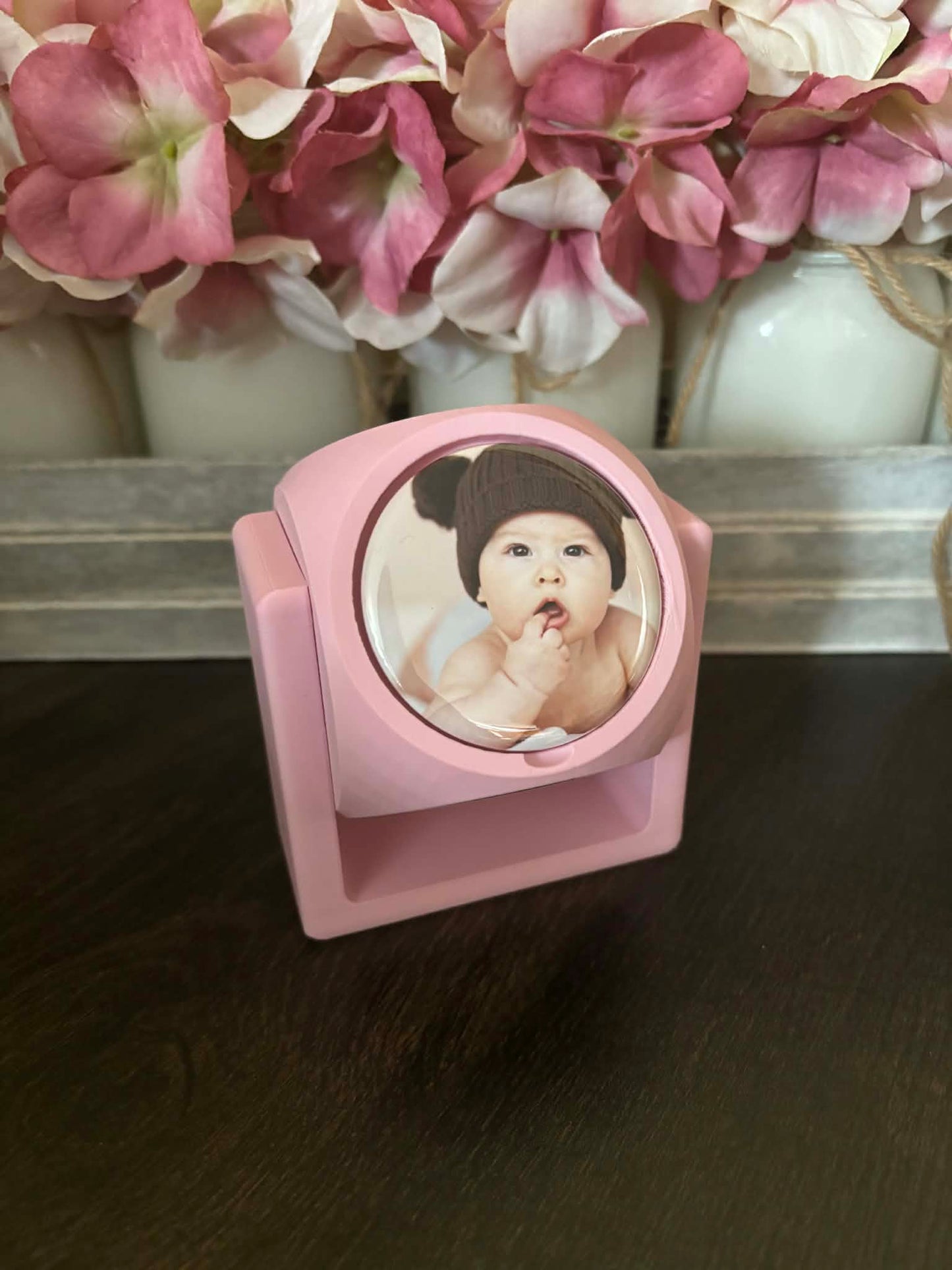 Rotating Photo Cube for Round Magnets